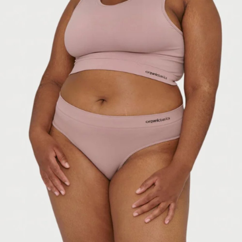 NWT Organic Basics RECYCLED NYLON  Active Thong Dusty Rose‎ Size Medium